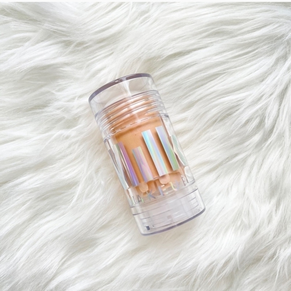 Milk Makeup Holographic Illuminating Stick in Mars